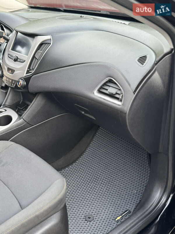 Седан Chevrolet Cruze 2017 в Львове фото 19 Седан Chevrolet Cruze 2017 в Львове