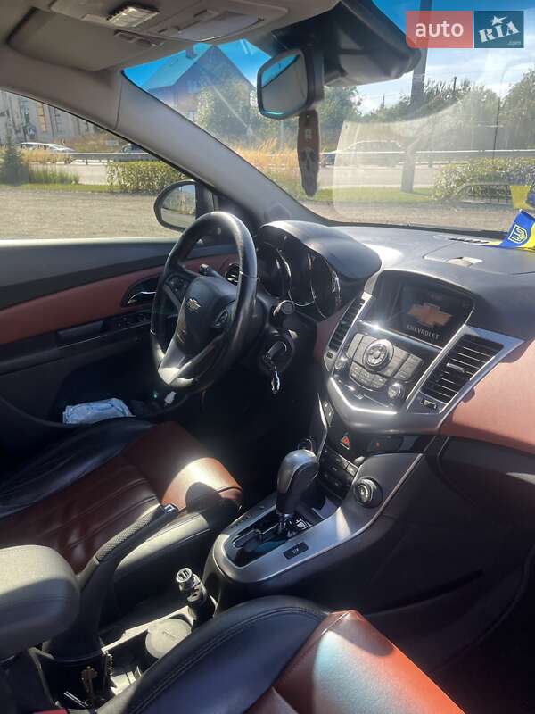 Седан Chevrolet Cruze 2011 в Ирпене