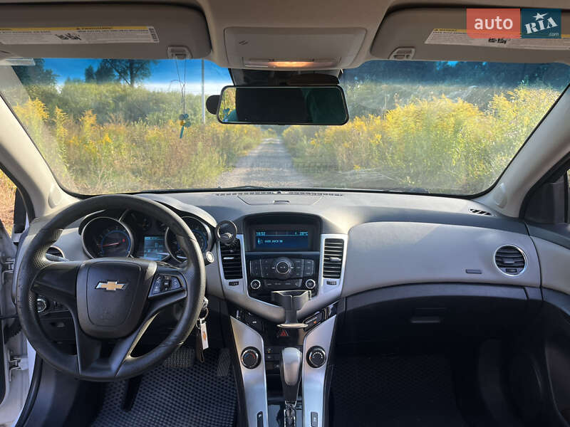 Седан Chevrolet Cruze 2015 в Борисполе