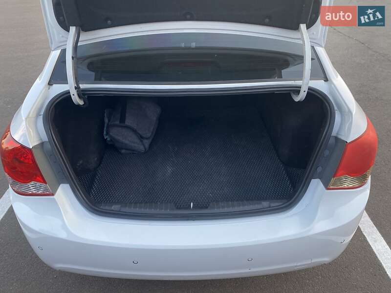 Седан Chevrolet Cruze 2012 в Николаеве фото 17 Седан Chevrolet Cruze 2012 в Николаеве