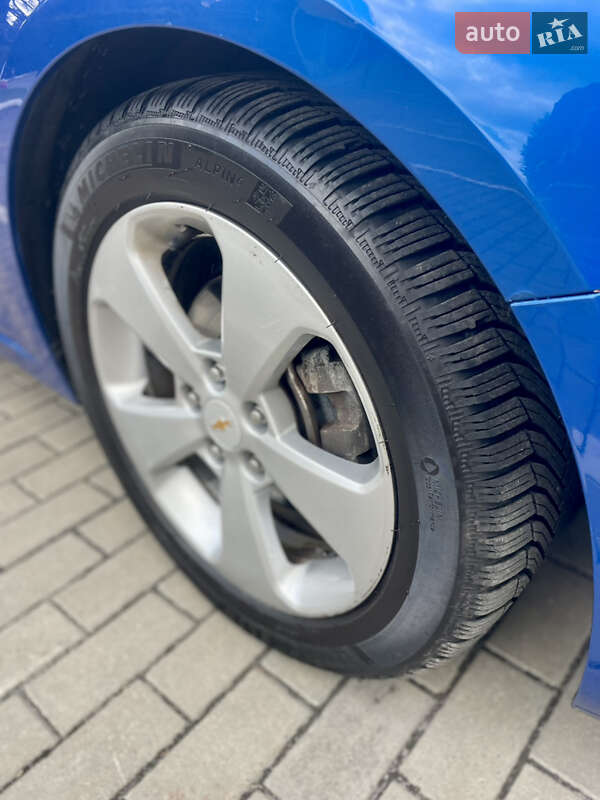 Седан Chevrolet Cruze 2011 в Луцьку