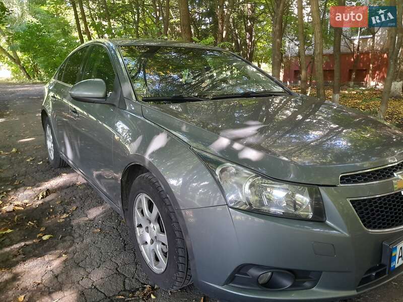 Седан Chevrolet Cruze 2010 в Казатине