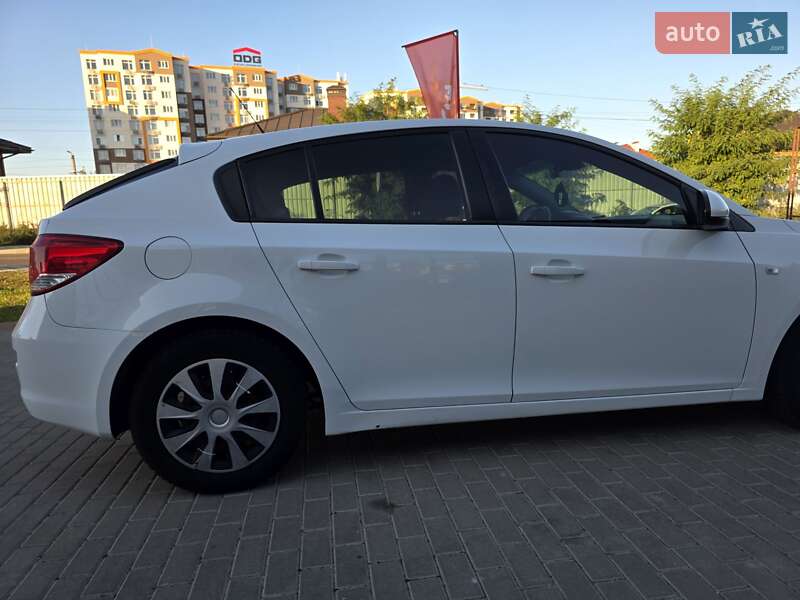 Хэтчбек Chevrolet Cruze 2011 в Киеве