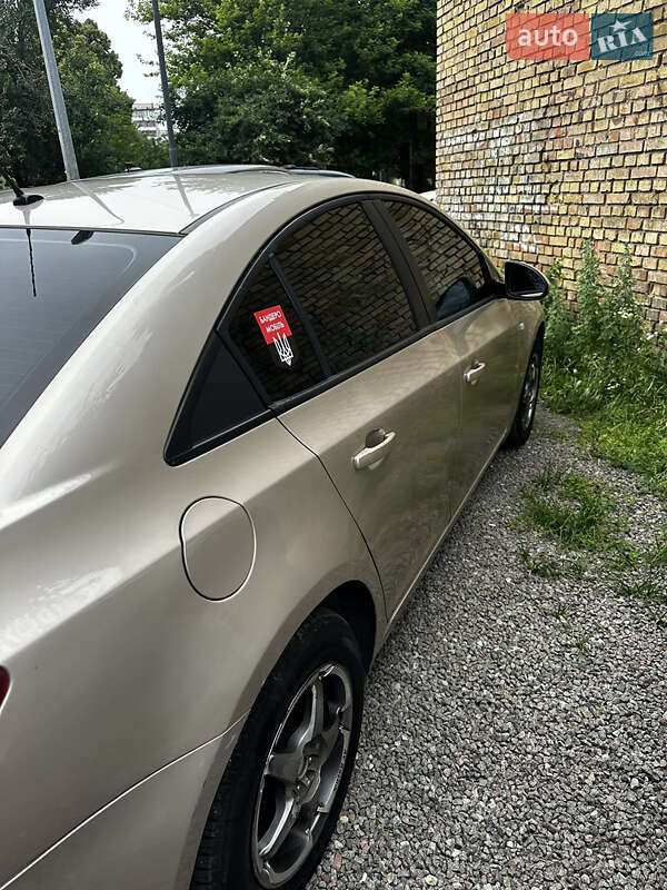 Седан Chevrolet Cruze 2011 в Киеве фото 7 Седан Chevrolet Cruze 2011 в Киеве