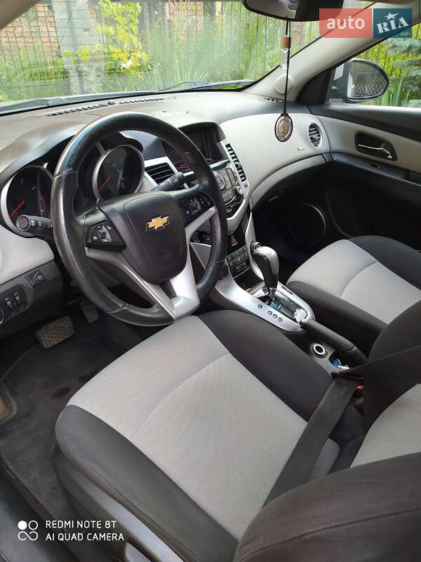 Седан Chevrolet Cruze 2010 в Шептицькому
