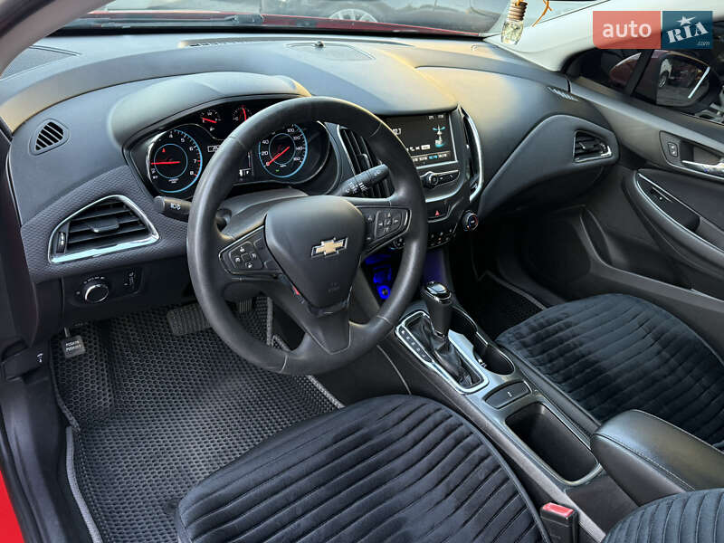 Седан Chevrolet Cruze 2017 в Одесі