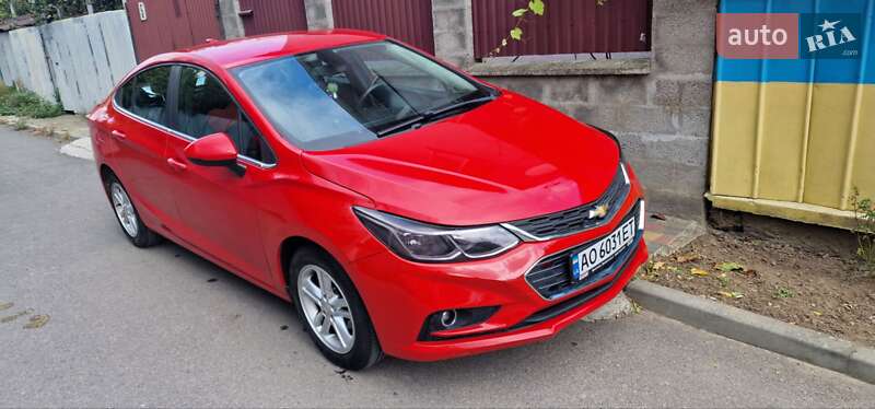 Седан Chevrolet Cruze 2017 в Ужгороді