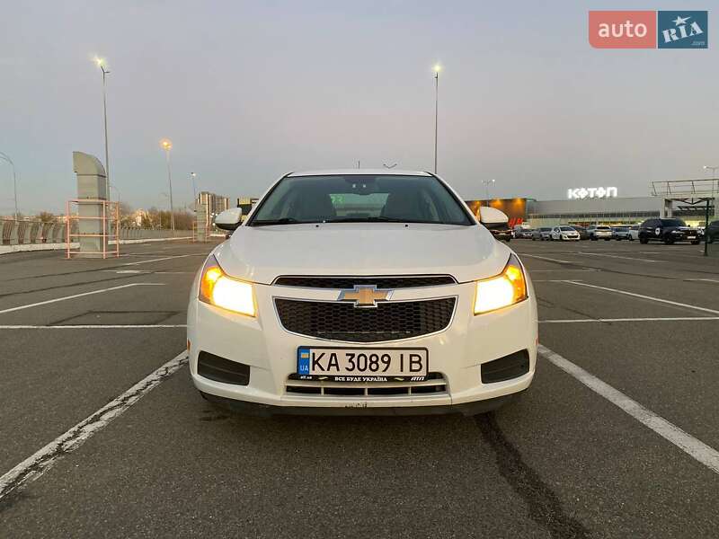 Седан Chevrolet Cruze 2013 в Киеве фото 3 Седан Chevrolet Cruze 2013 в Киеве