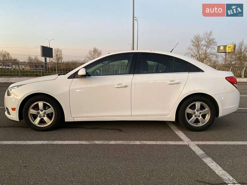 Седан Chevrolet Cruze 2013 в Киеве фото 2 Седан Chevrolet Cruze 2013 в Киеве