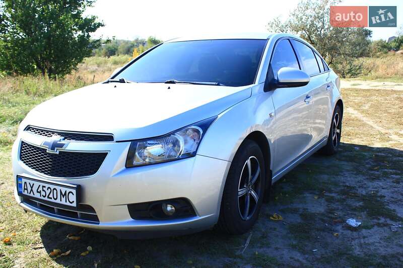 Седан Chevrolet Cruze 2011 в Павлограді