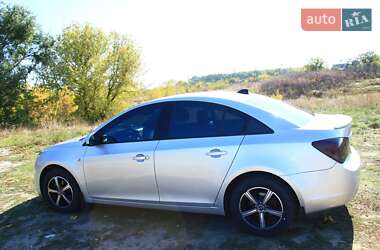 Седан Chevrolet Cruze 2011 в 