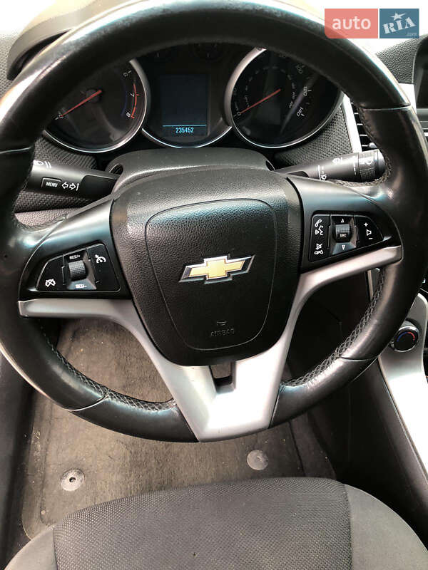 Седан Chevrolet Cruze 2010 в Тернополі фото 10 Седан Chevrolet Cruze 2010 в Тернополі