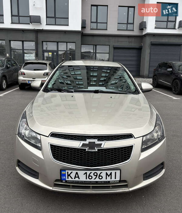 Седан Chevrolet Cruze 2014 в Чернигове