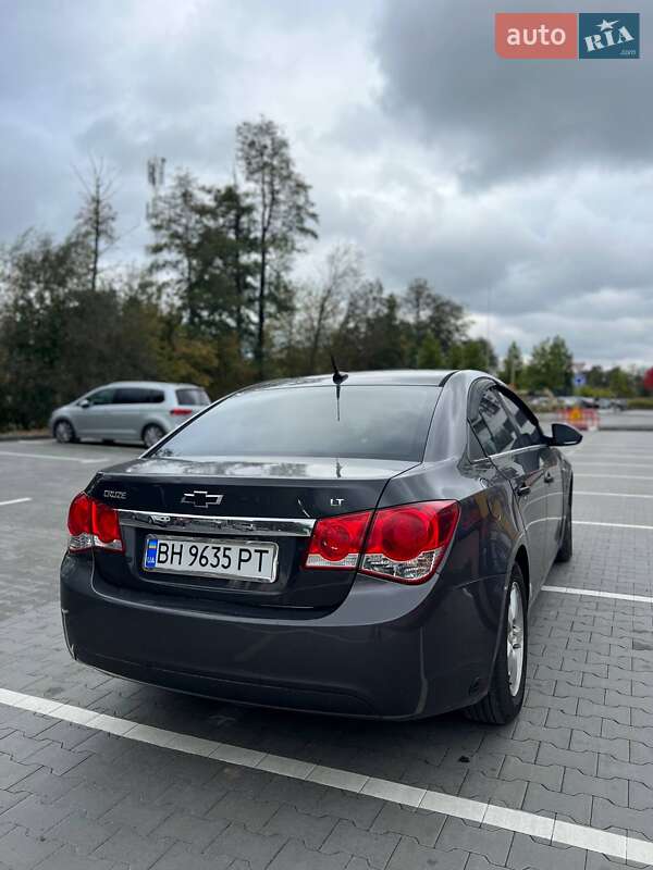 Седан Chevrolet Cruze 2013 в Ізмаїлі