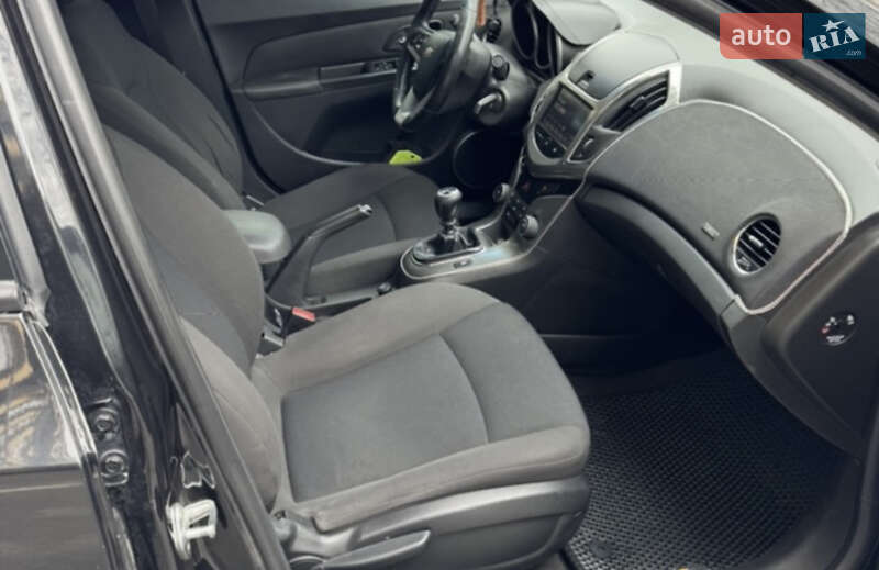 Седан Chevrolet Cruze 2013 в Киеве фото 12 Седан Chevrolet Cruze 2013 в Киеве