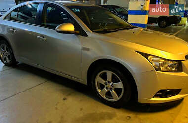 Седан Chevrolet Cruze 2012 в Чернигове