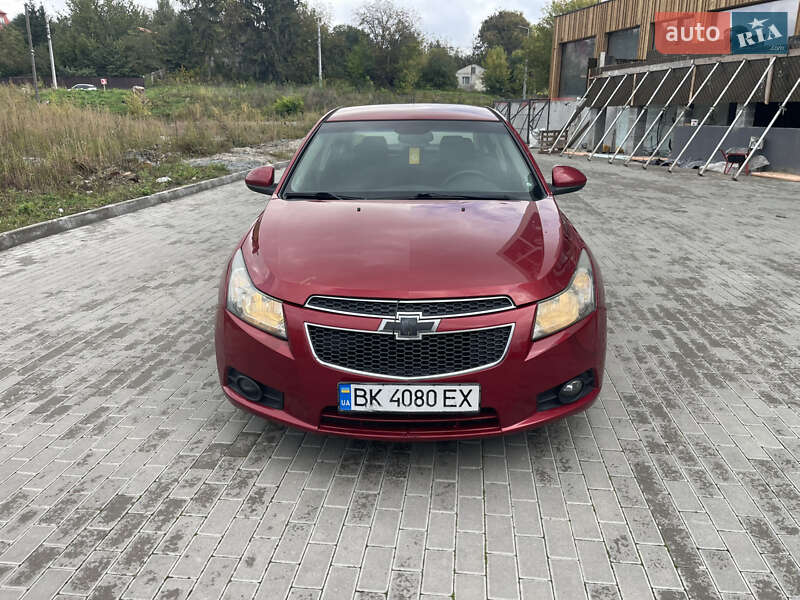 Седан Chevrolet Cruze 2011 в Ровно