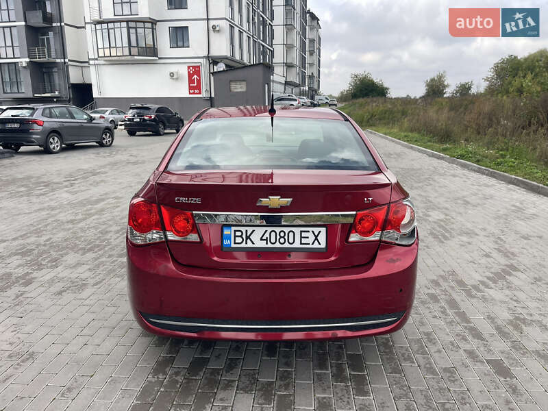 Седан Chevrolet Cruze 2011 в Ровно