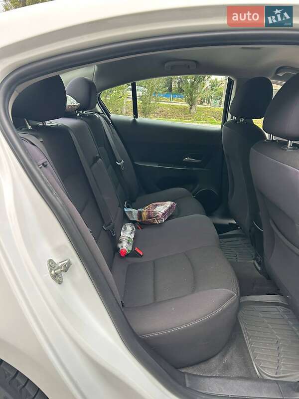 Седан Chevrolet Cruze 2014 в Черноморске фото 9 Седан Chevrolet Cruze 2014 в Черноморске
