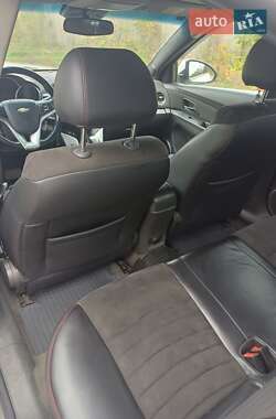 Седан Chevrolet Cruze 2010 в  фото 2 Седан Chevrolet Cruze 2010 в