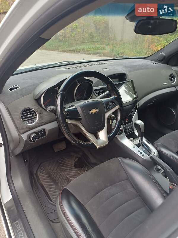 Седан Chevrolet Cruze 2010 в Черкассах фото 9 Седан Chevrolet Cruze 2010 в Черкассах