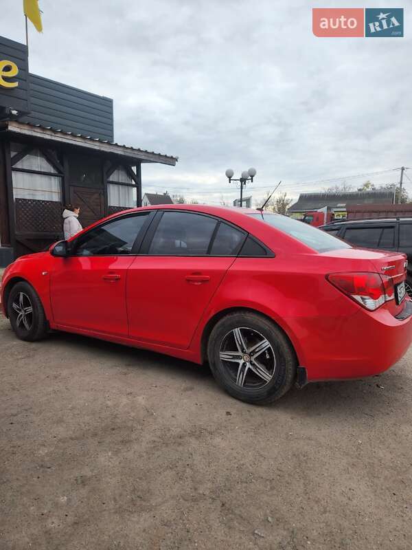Седан Chevrolet Cruze 2010 в Виннице