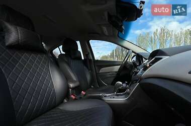 Седан Chevrolet Cruze 2012 в  фото 8 Седан Chevrolet Cruze 2012 в