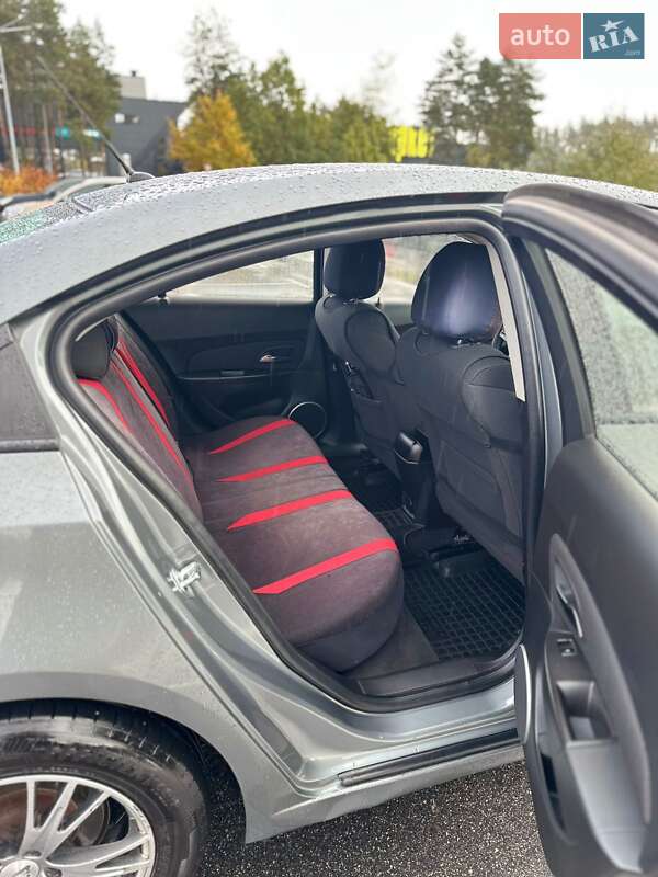 Седан Chevrolet Cruze 2012 в Киеве фото 8 Седан Chevrolet Cruze 2012 в Киеве