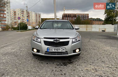 Хэтчбек Chevrolet Cruze 2012 в 