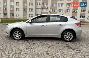 Хэтчбек Chevrolet Cruze 2012 в 