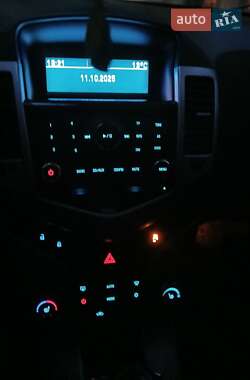 Седан Chevrolet Cruze 2011 в 