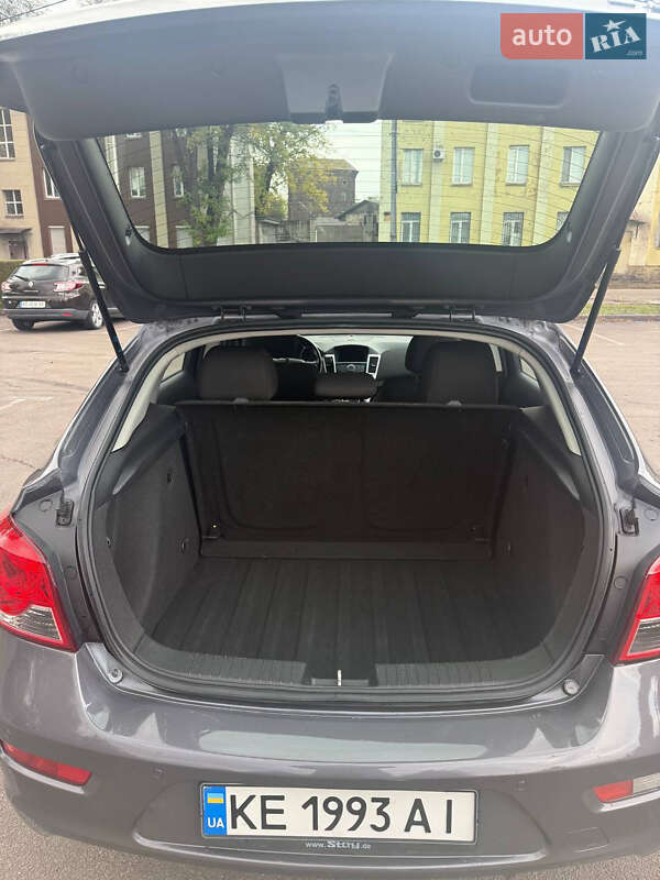 Хэтчбек Chevrolet Cruze 2012 в Каменском