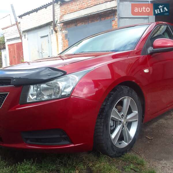 Седан Chevrolet Cruze 2013 в Чернігові