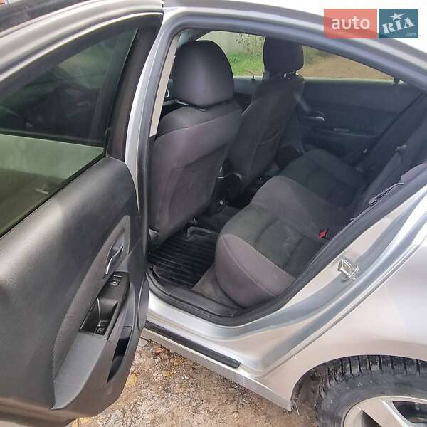 Седан Chevrolet Cruze 2014 в Одессе фото 42 Седан Chevrolet Cruze 2014 в Одессе