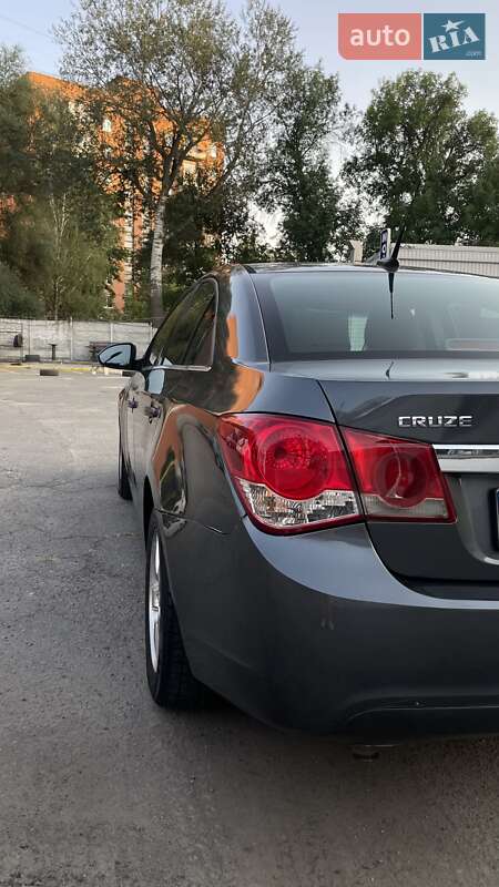 Седан Chevrolet Cruze 2013 в Полтаві