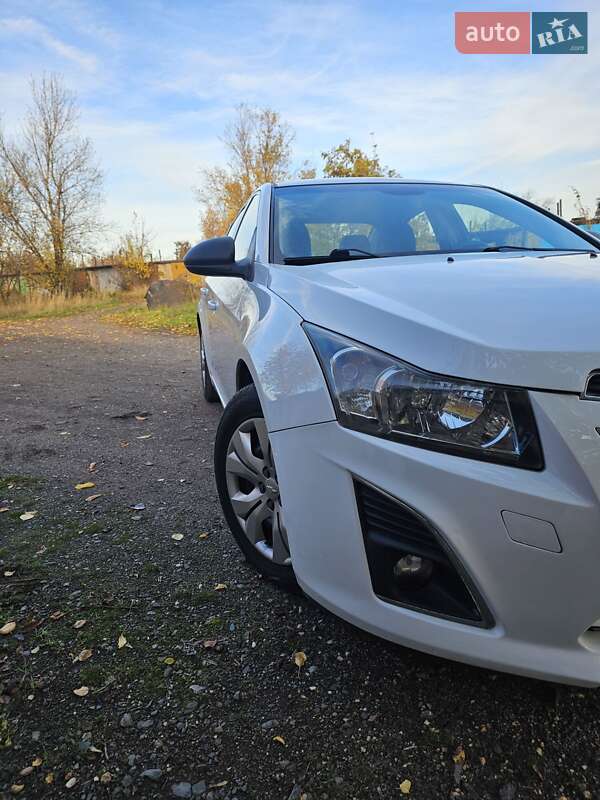 Седан Chevrolet Cruze 2015 в Кривому Розі