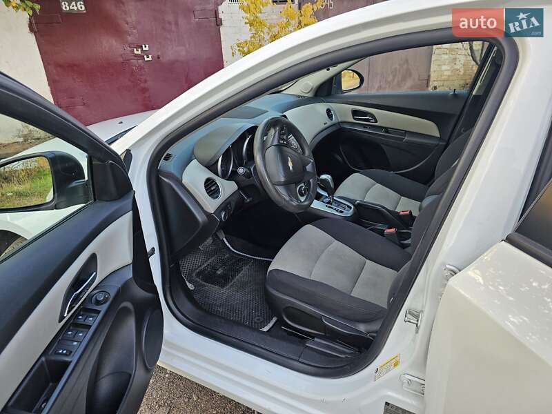 Седан Chevrolet Cruze 2015 в Кривому Розі