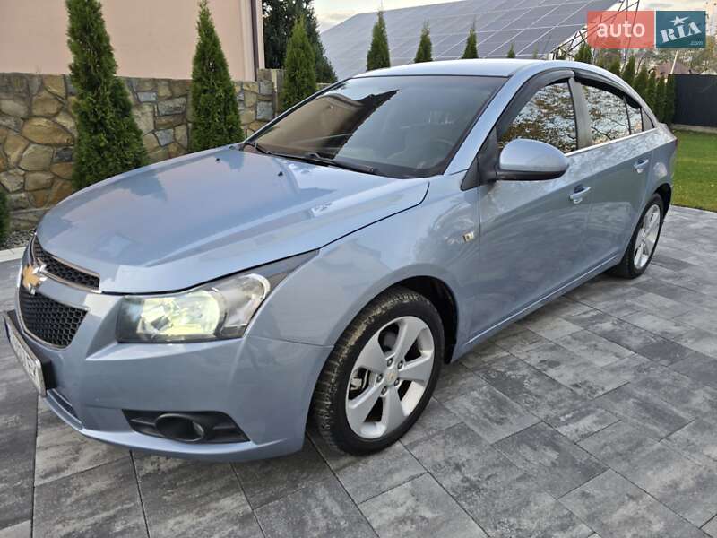 Седан Chevrolet Cruze 2011 в Ивано-Франковске