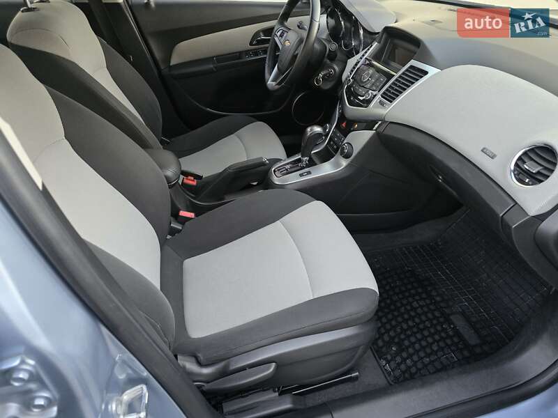 Седан Chevrolet Cruze 2011 в Ивано-Франковске