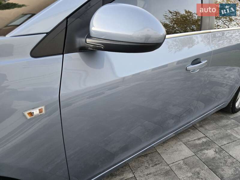 Седан Chevrolet Cruze 2011 в Ивано-Франковске