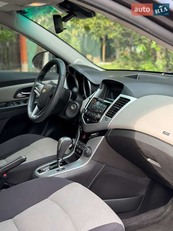 Седан Chevrolet Cruze 2014 в Одессе фото 11 Седан Chevrolet Cruze 2014 в Одессе