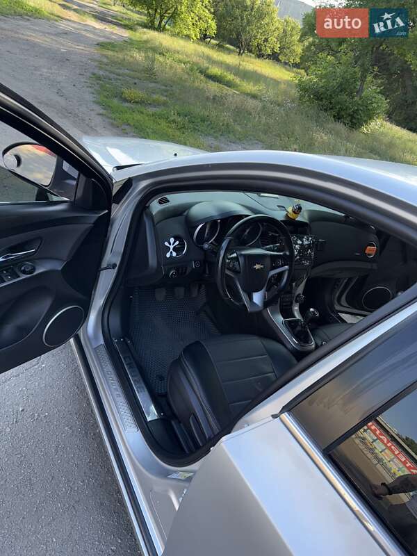 Седан Chevrolet Cruze 2011 в Днепре фото 8 Седан Chevrolet Cruze 2011 в Днепре