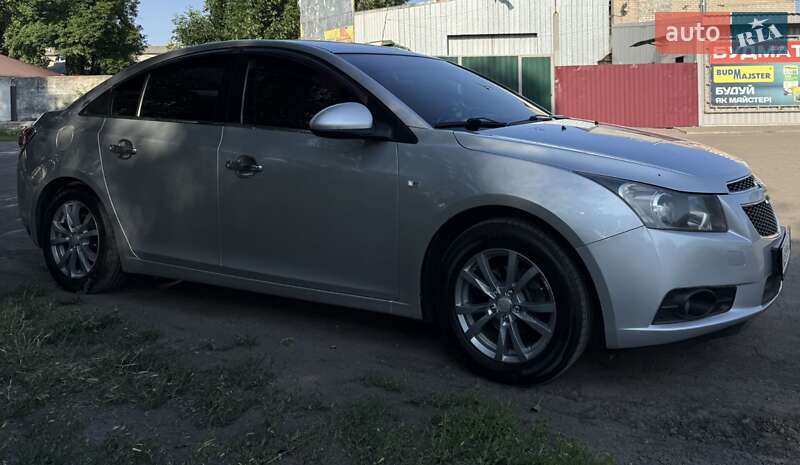 Седан Chevrolet Cruze 2011 в Днепре фото 18 Седан Chevrolet Cruze 2011 в Днепре