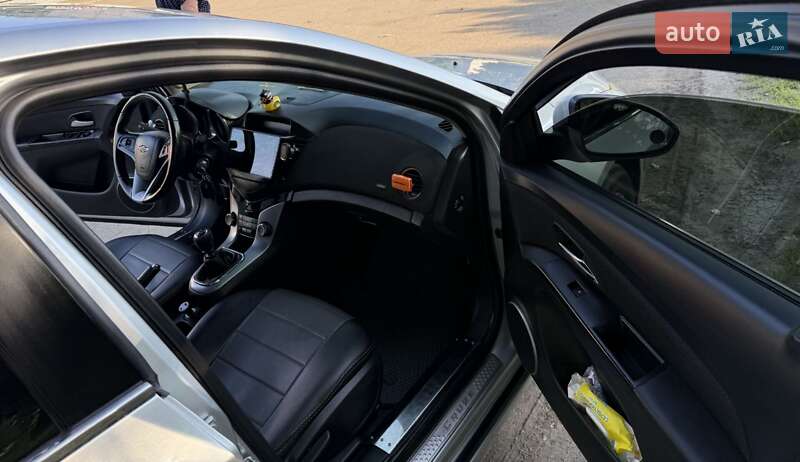 Седан Chevrolet Cruze 2011 в Днепре фото 32 Седан Chevrolet Cruze 2011 в Днепре