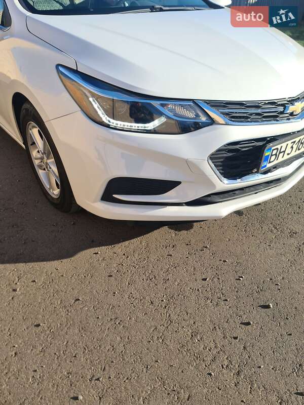 Седан Chevrolet Cruze 2016 в Черноморске