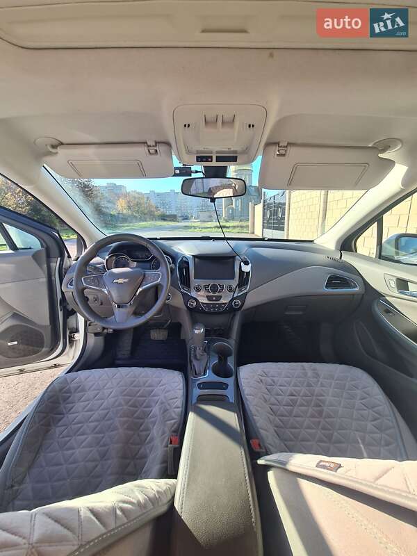 Седан Chevrolet Cruze 2016 в Черноморске