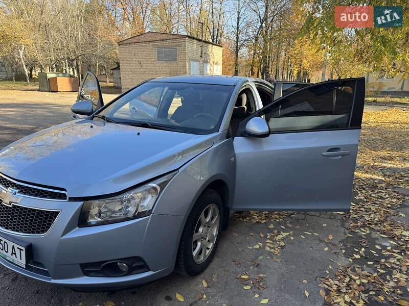 Седан Chevrolet Cruze 2010 в Покрове
