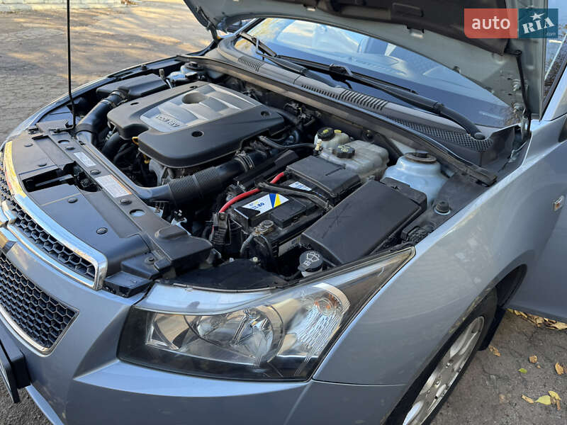 Седан Chevrolet Cruze 2010 в Покрове
