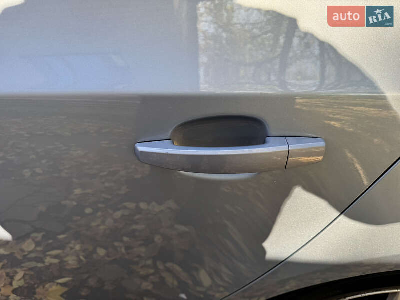 Седан Chevrolet Cruze 2010 в Покрове