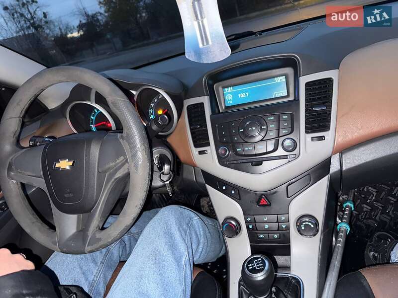 Седан Chevrolet Cruze 2009 в Виннице